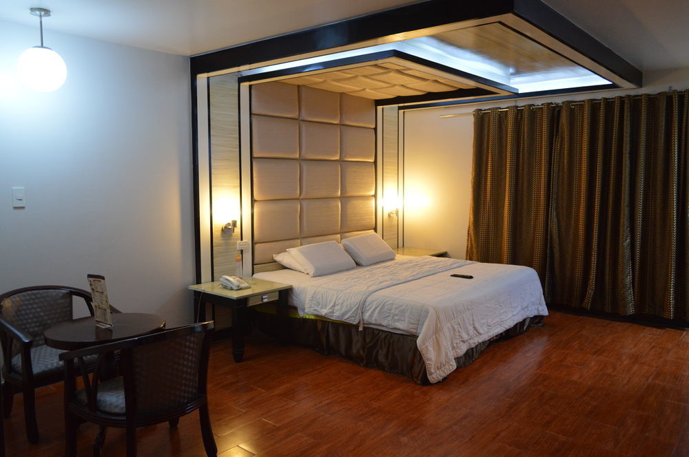Hotel Sogo Malate Manila Exteriör bild