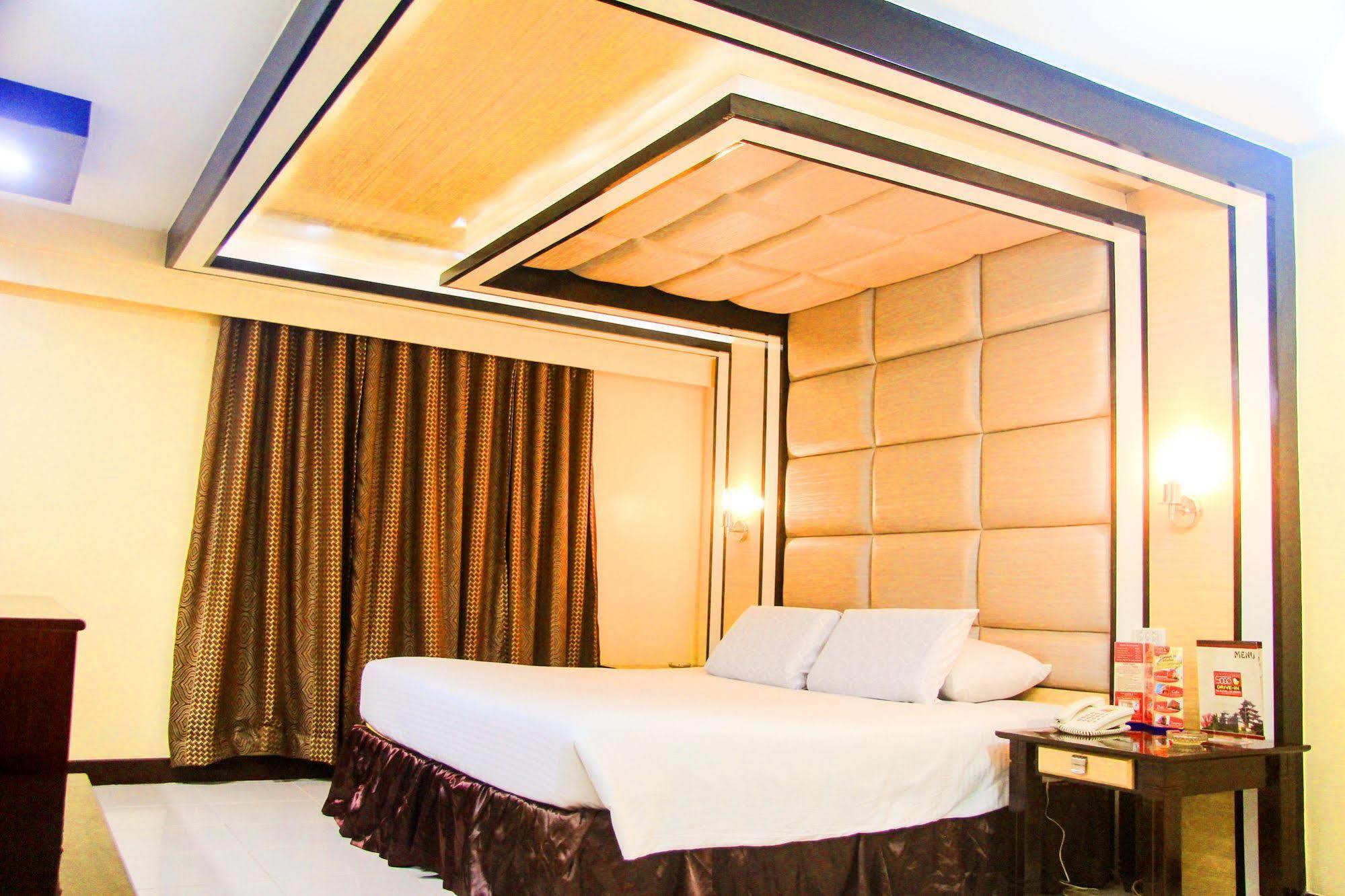 Hotel Sogo Malate Manila Exteriör bild